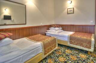 Отели типа «постель и завтрак» Dworek Morski SPA & Wellness Мельно Небольшой двухместный номер с 2 отдельными кроватями-2