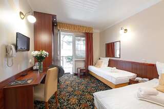 Отели типа «постель и завтрак» Dworek Morski SPA & Wellness Мельно Небольшой двухместный номер с 2 отдельными кроватями-7